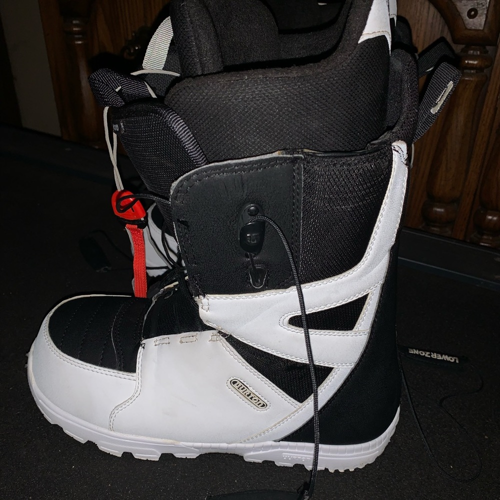 Mens Size 11 Burton Snowboard Boots